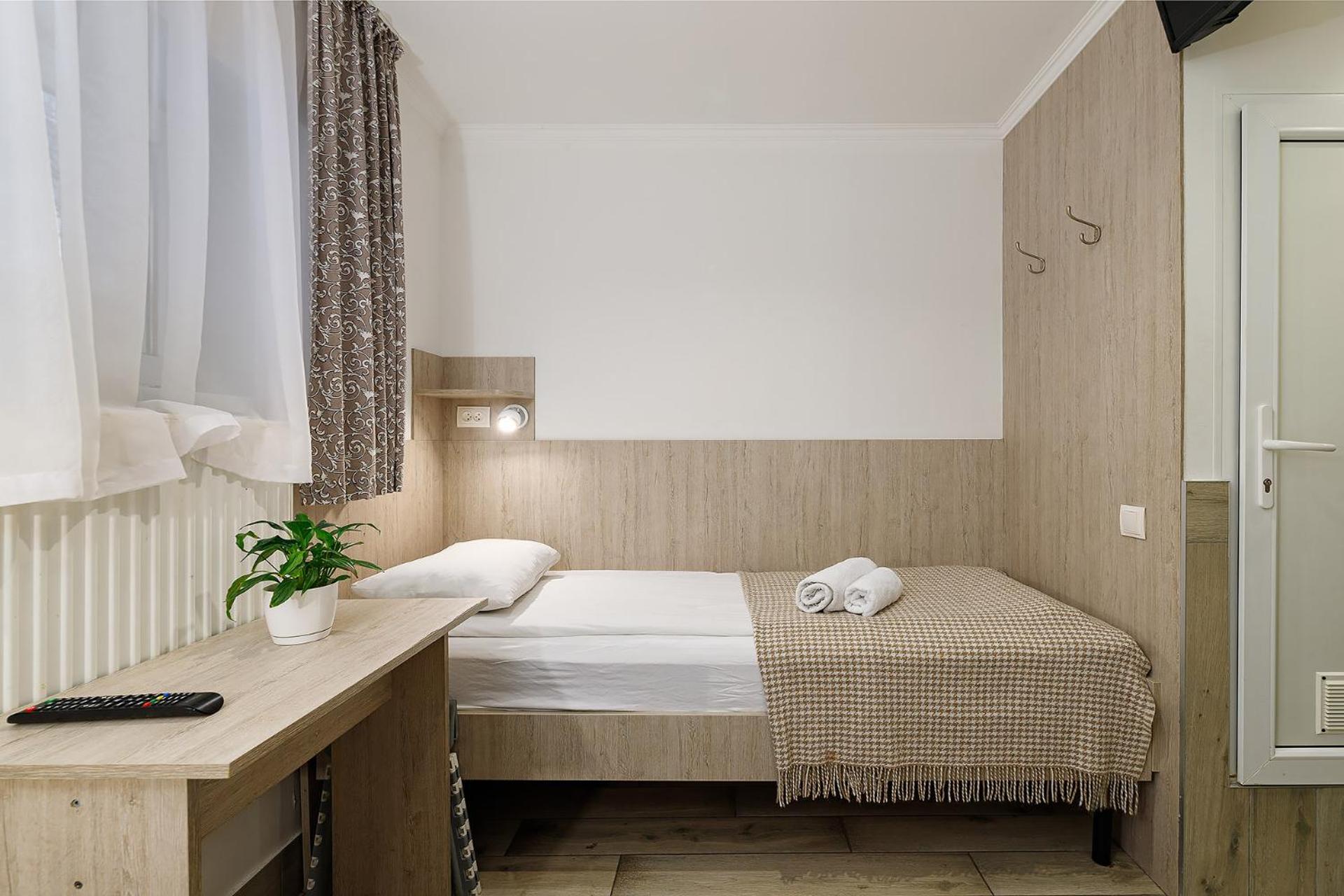 Готель Кайзер Економ Lviv Room photo